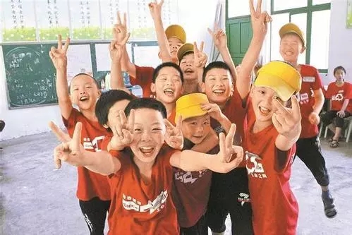 開學倒計時，學校除甲醛讓熊孩子們元氣滿滿迎接新學期！